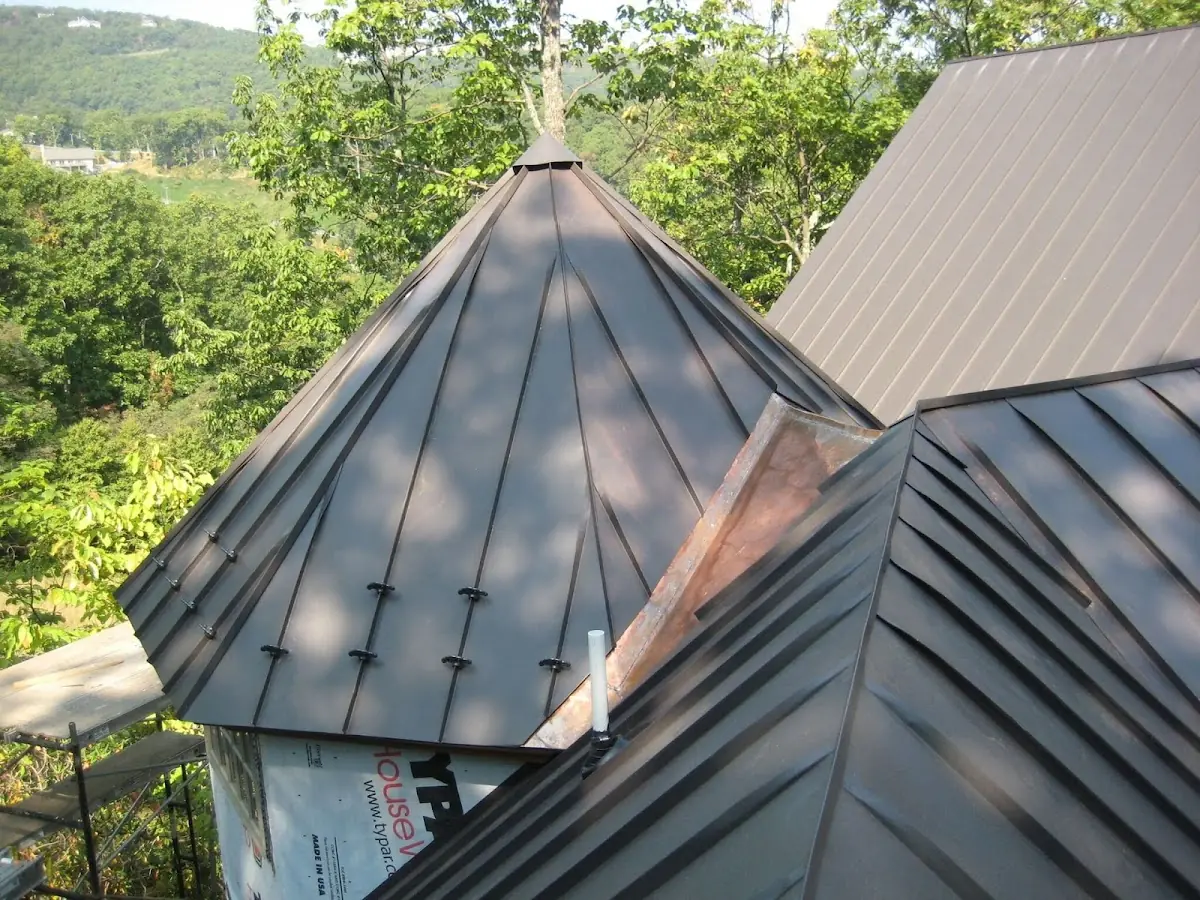 Professional Gutter Cleaning by Craftsman Roofing in Sherwood Forest